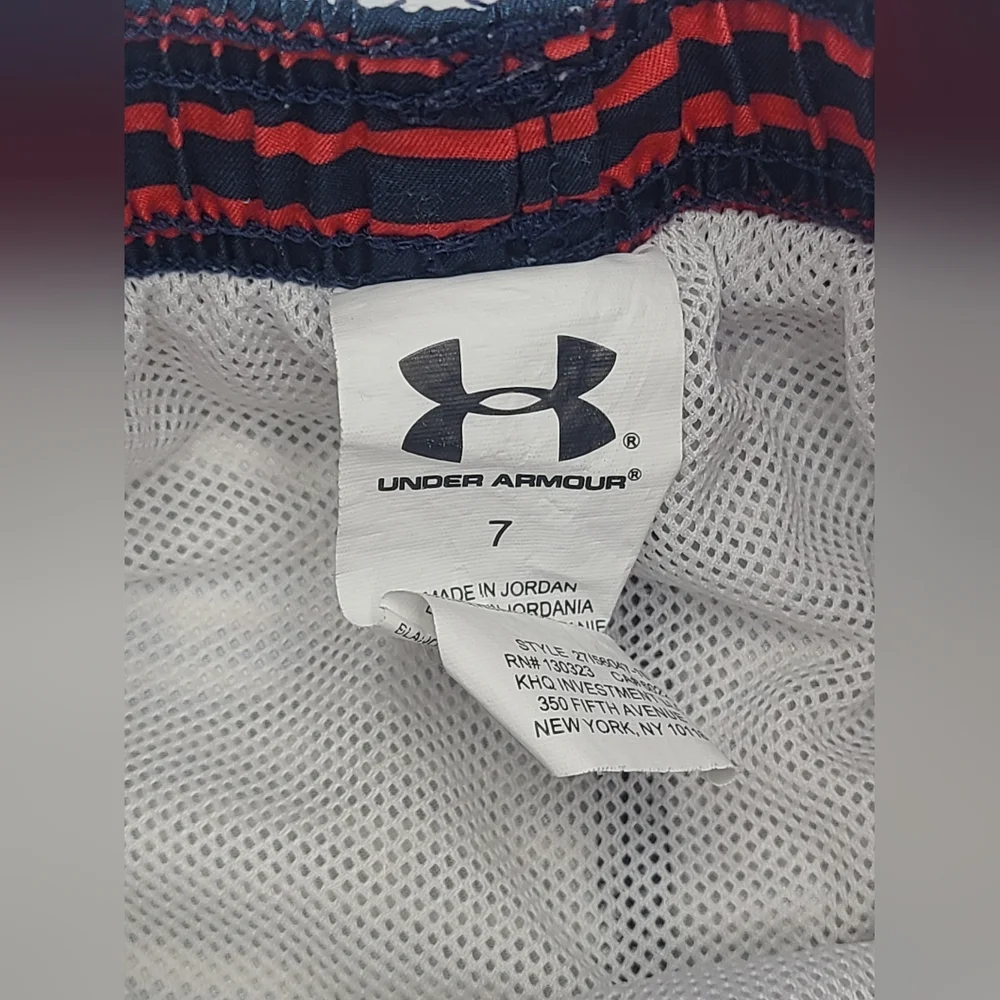Under Armour boys' patriotic swim trunks size 7